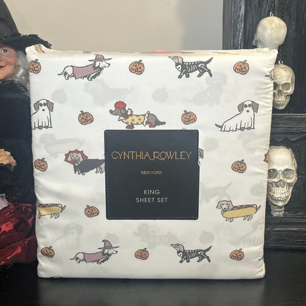 Cynthia Rowley Halloween Dachshund Weiner Dogs in Costume Sheet Set (King)